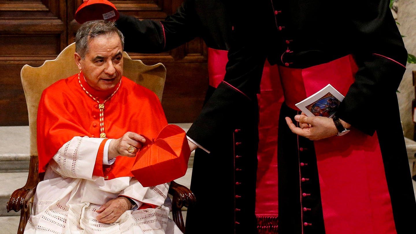 Il cardinale Angelo Becciu (Ansa)