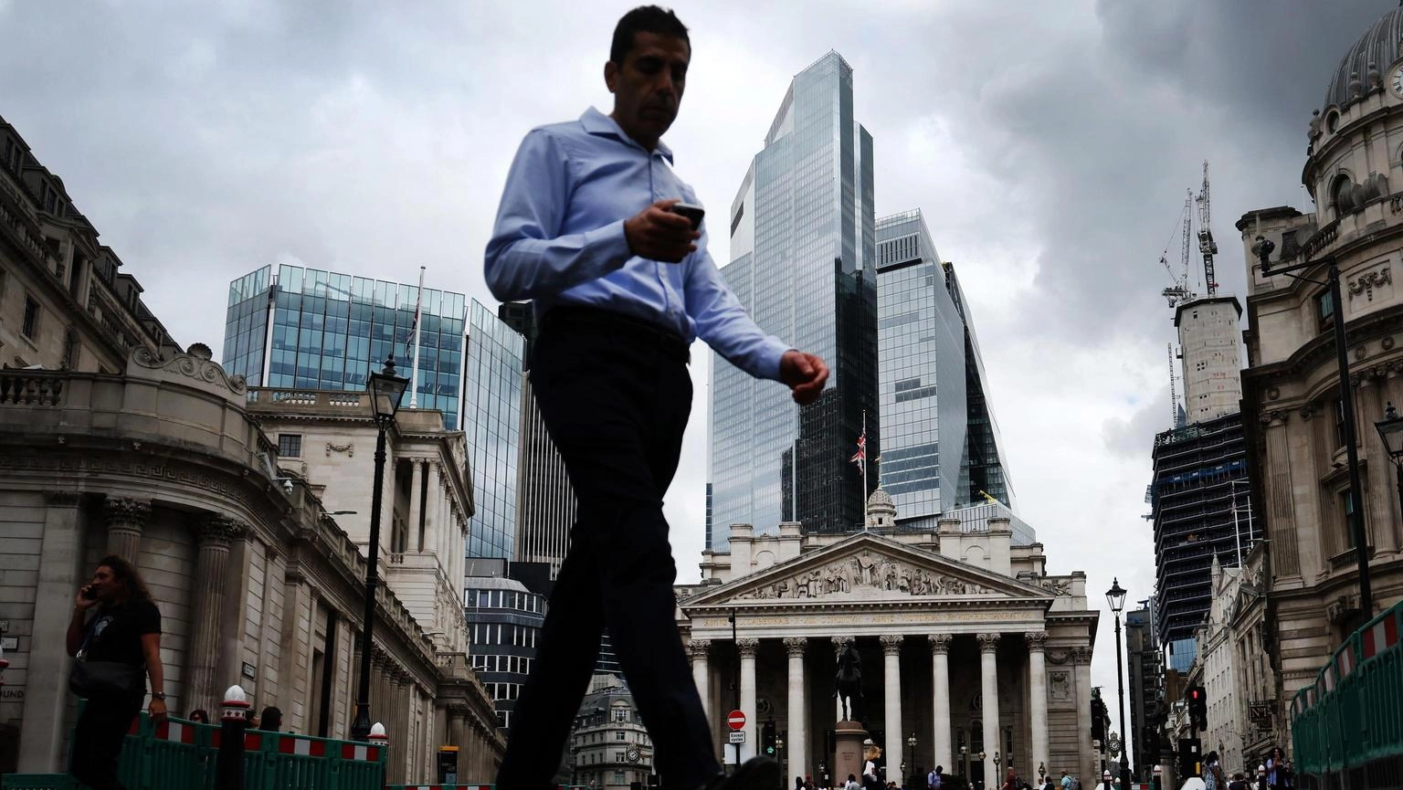 Banca d'Inghilterra conferma tassi a 5,25% su scia Fed
