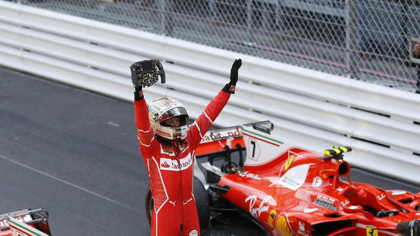 F1, Gp Montecarlo 2017, l'esultanza di Sebastian Vettel (Ansa)