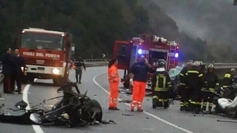 L'incidente sulla statale Jonio-Tirreno nei pressi di Cinquefrondi, Reggio Calabria (Ansa)