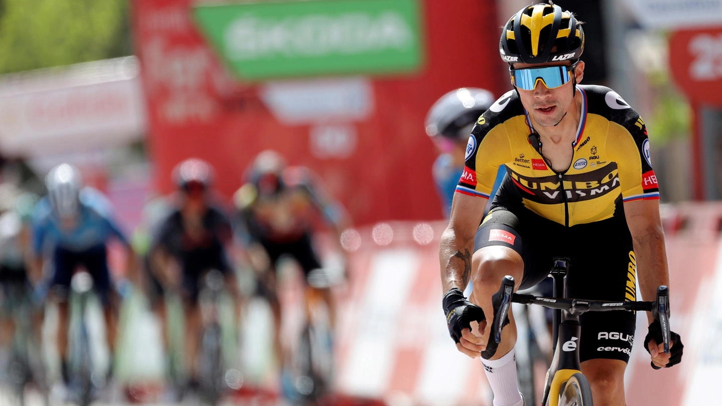 Primoz Roglic vince l'11esima tappa della Vuelta (Ansa)