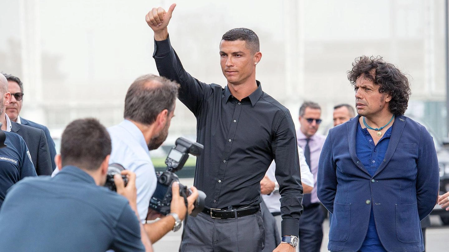 Cristiano Ronaldo all'Allianz Stadium per la presentazione in casa Juve (Ansa)