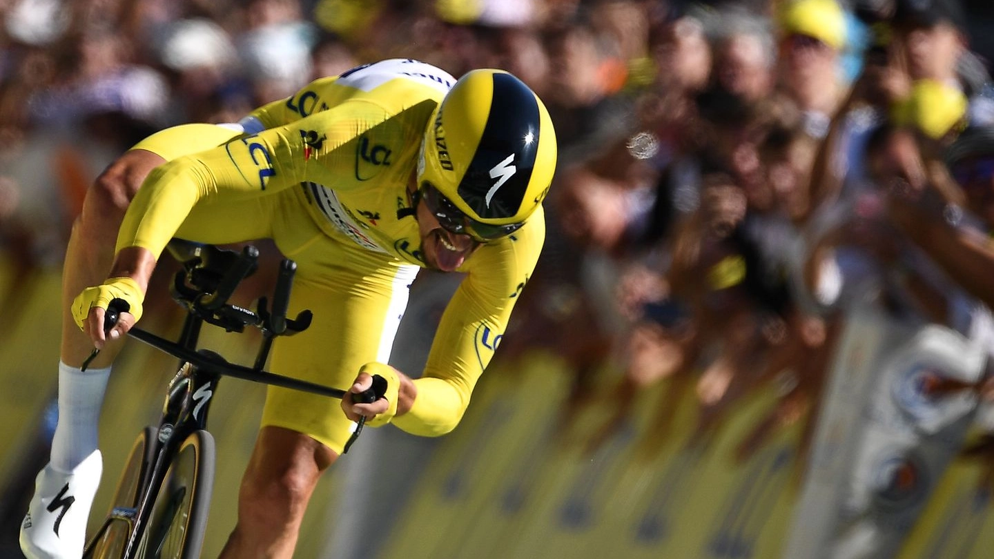 Tour de France 2019, Alaphilippe vince al crono di Pau (LaPresse)