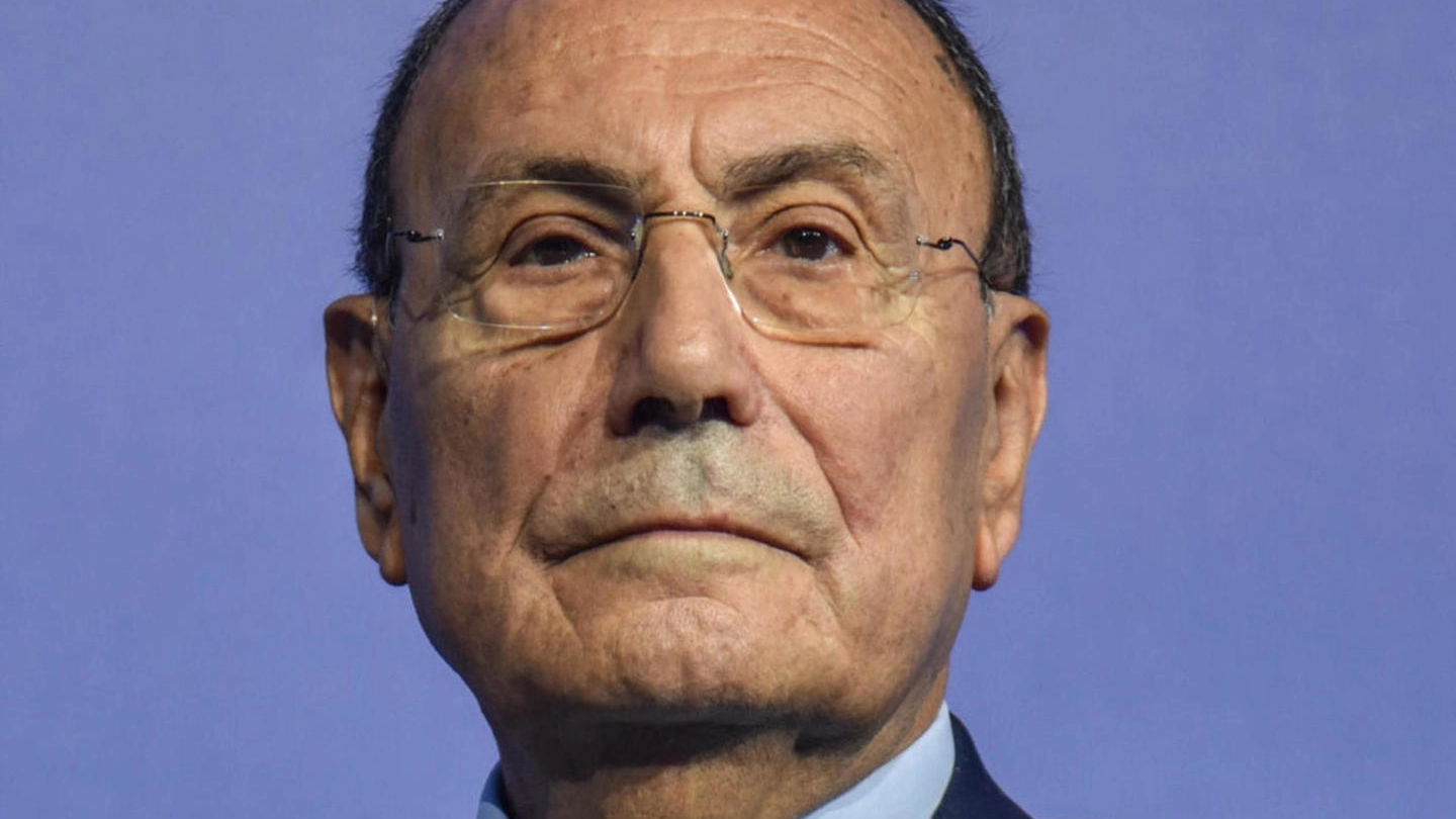 Il presidente della Sicilia Renato Schifani (Ansa)