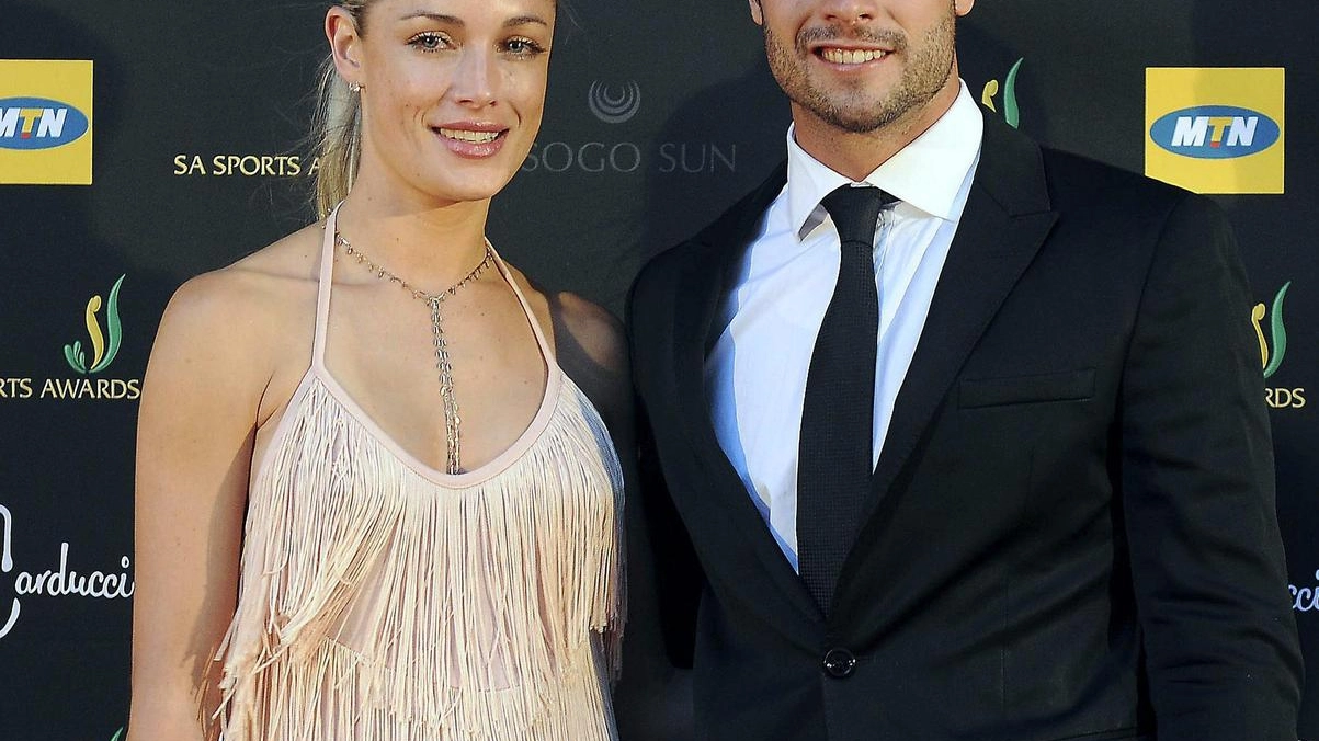 Oscar Pistorius e la fidanzata Reeva Steenkamp (Ansa)