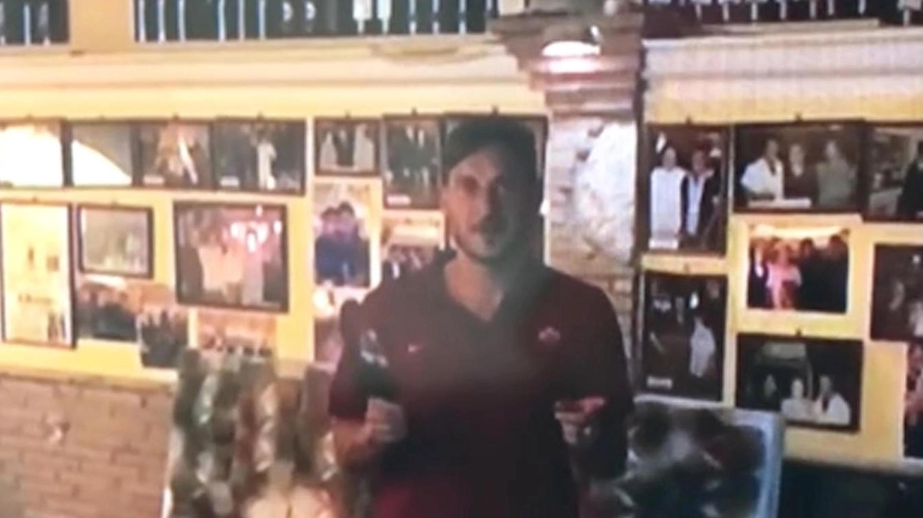 Totti nel video pubblicato dal sito www.forzaroma.it 
