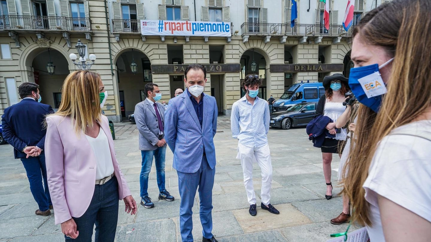 Il governatore del Piemonte Cirio a Torino durante la manifestazione per gli asili nido (A