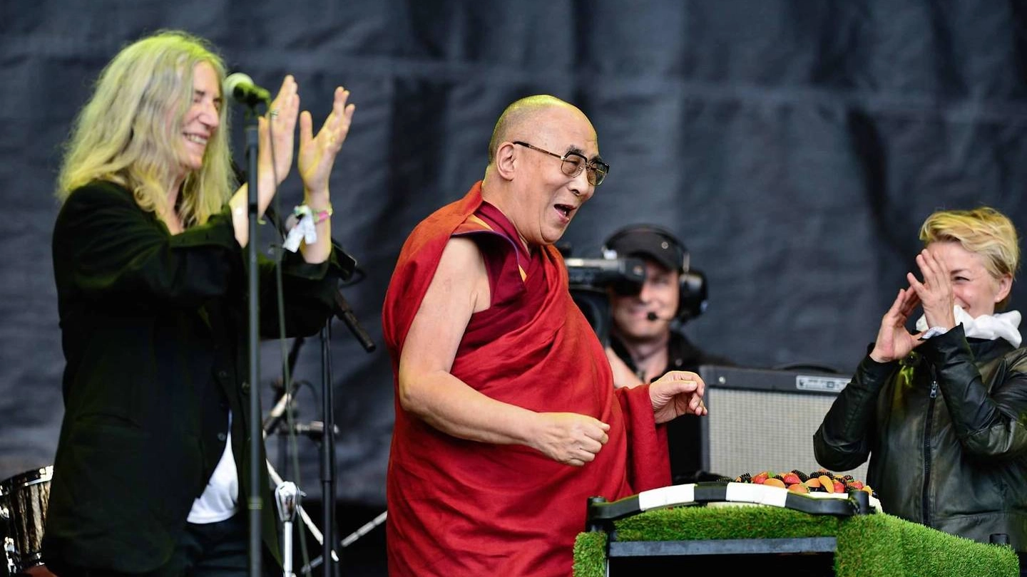 Patti Smith col Dalai Lama (Olycom)