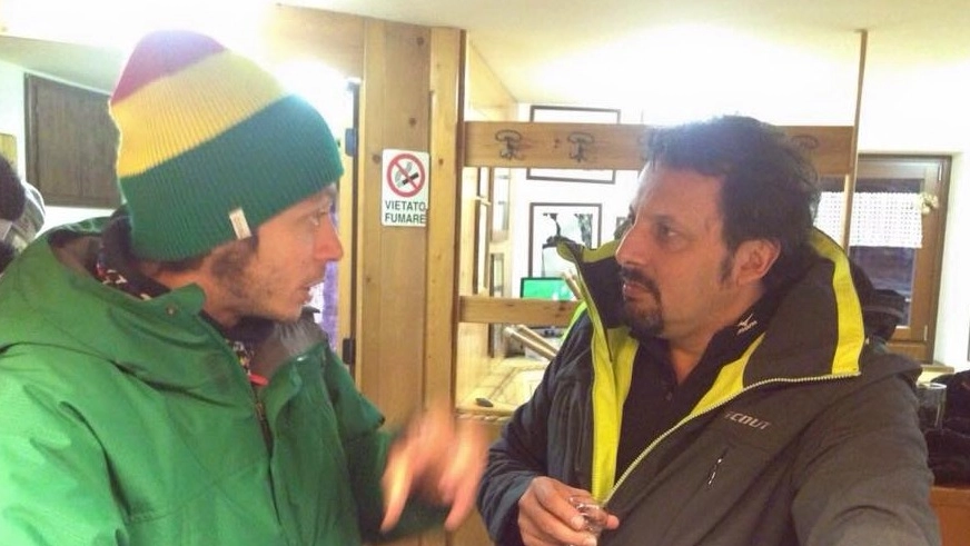 Amiconi: Valentino Rossi ed Enrico Brignano si sono incontrati sulle nevi di Madonna di Campiglio