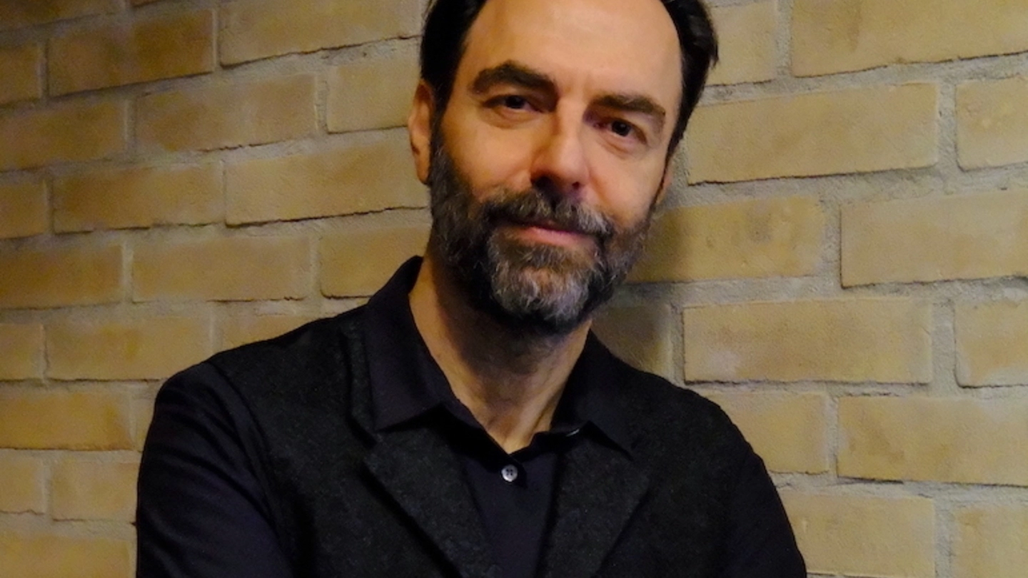 L’attore Neri Marcorè, 56 anni