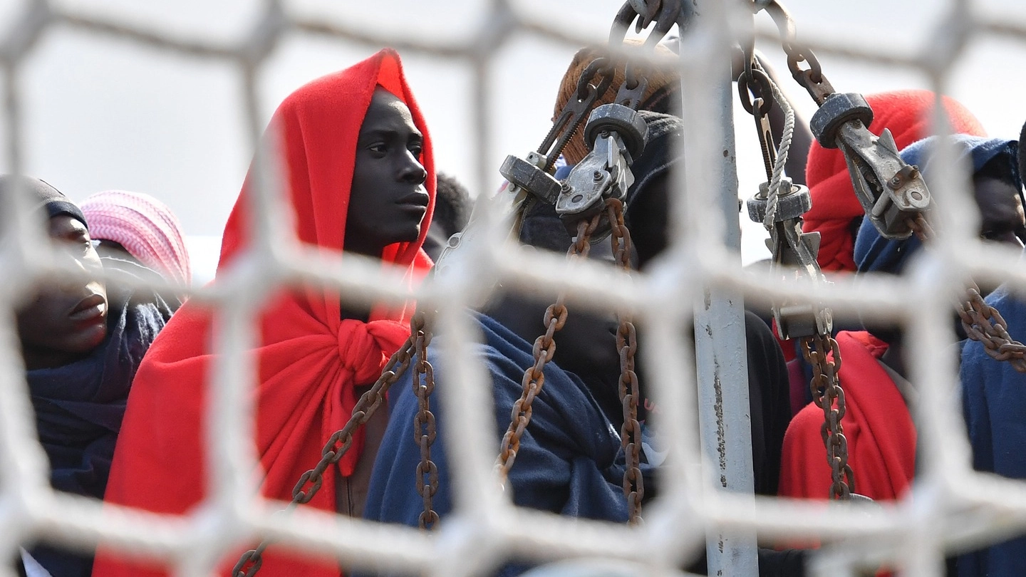 Migranti sbarcati sulle coste siciliane (Lapresse)
