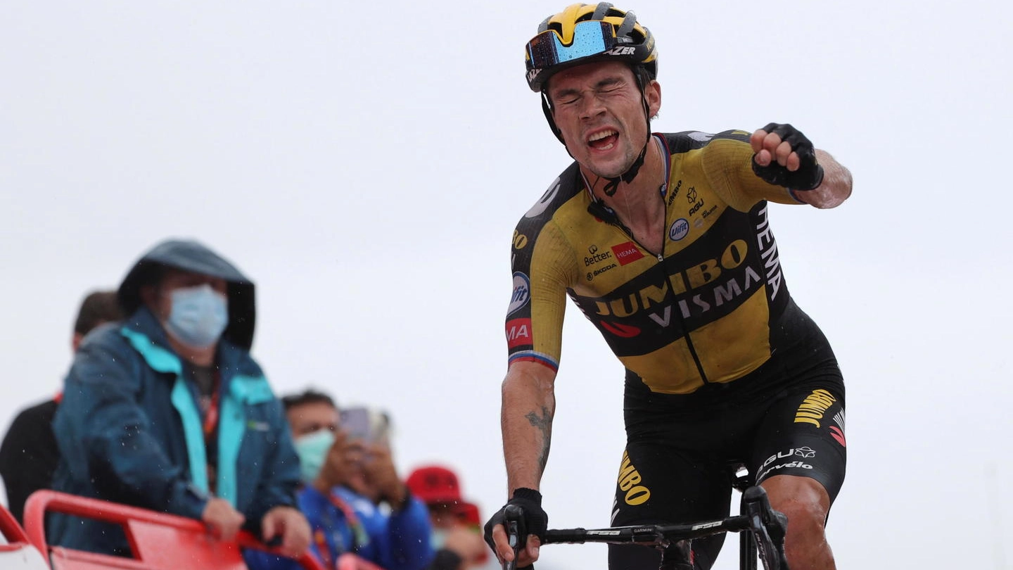 Primoz Roglic ha vinto la 17esima tappa della Vuelta 2021 (Ansa)