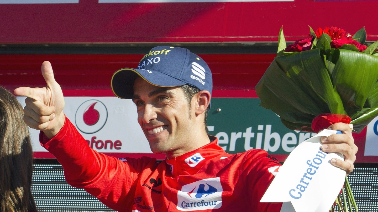 Alberto Contador in maglia rossa (Afp)