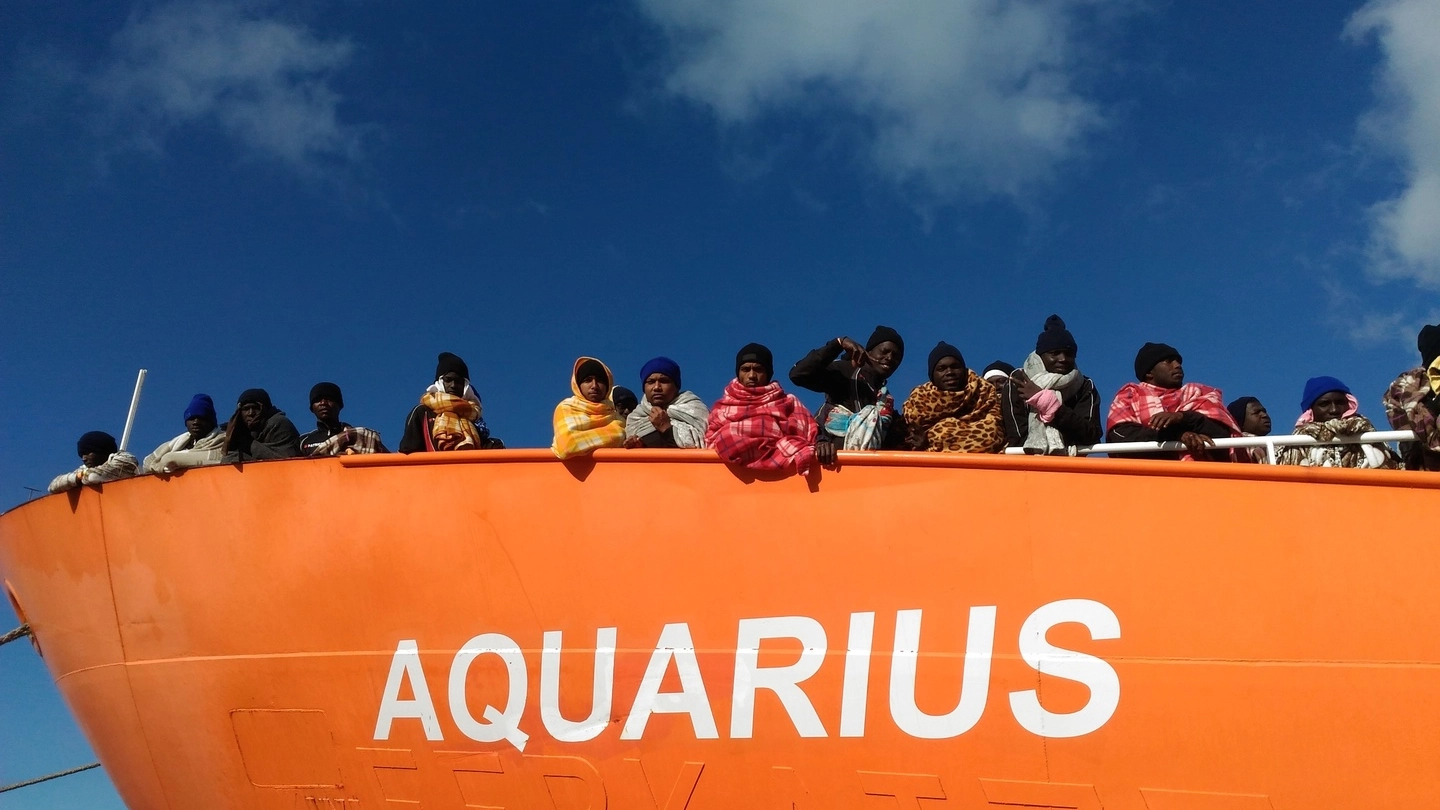 Migranti, la nave Aquarius in una foto d'archivio (Ansa)