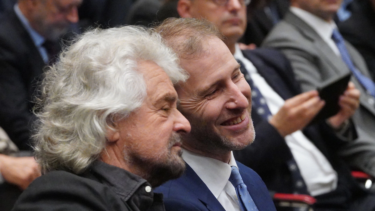 Il garante del Movimento Beppe Grillo, 71 anni, con Davide Casaleggio, 43 anni (ImagoE)