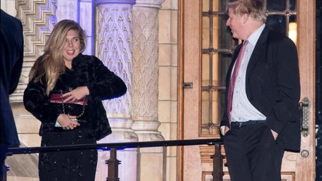 Boris Johnson con la fidanzata Carrie Symonds