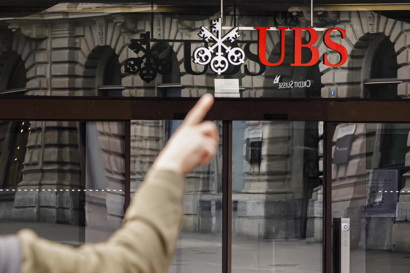 Credit Suisse avrebbe respinto l'offerta da 1 miliardo di Ubs