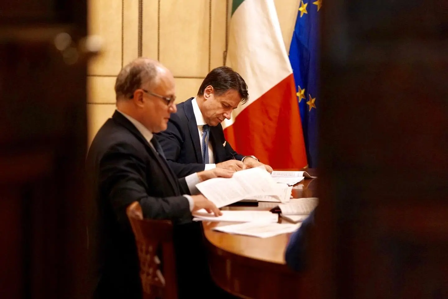 Manovra 2020, le coperture. Niente aumenti Iva, mini cuneo fiscale