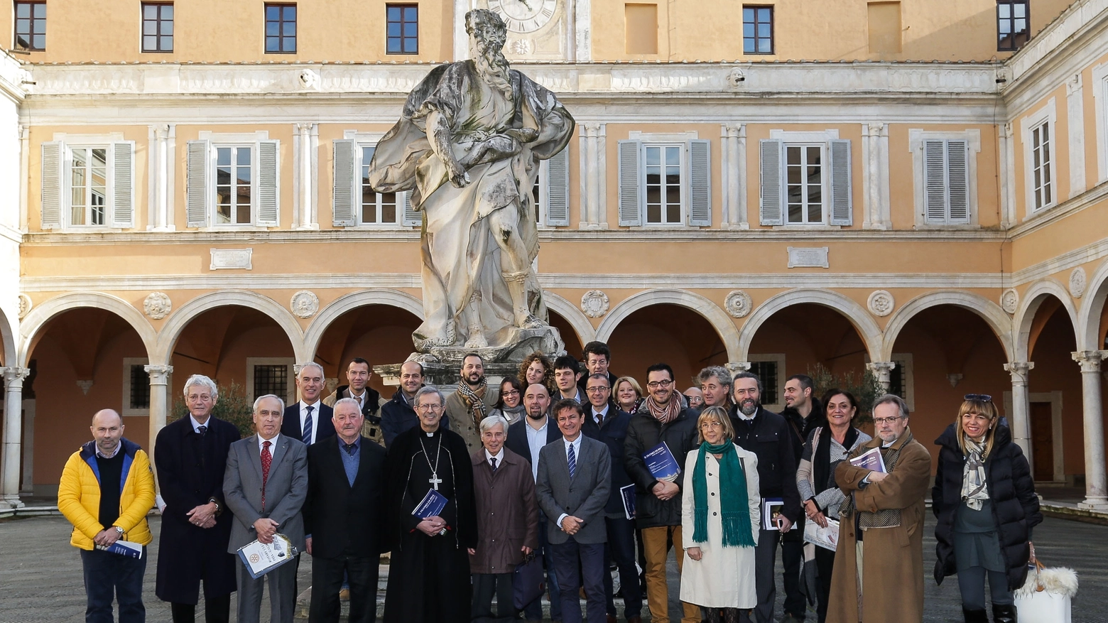 Il gruppo alla presentazione del volume dedicato al Duomo