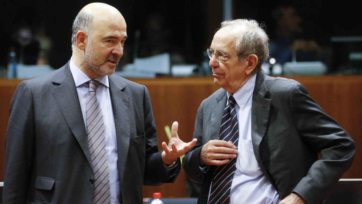 Pierre Moscovici e Pier Carlo Padoan (Ansa)