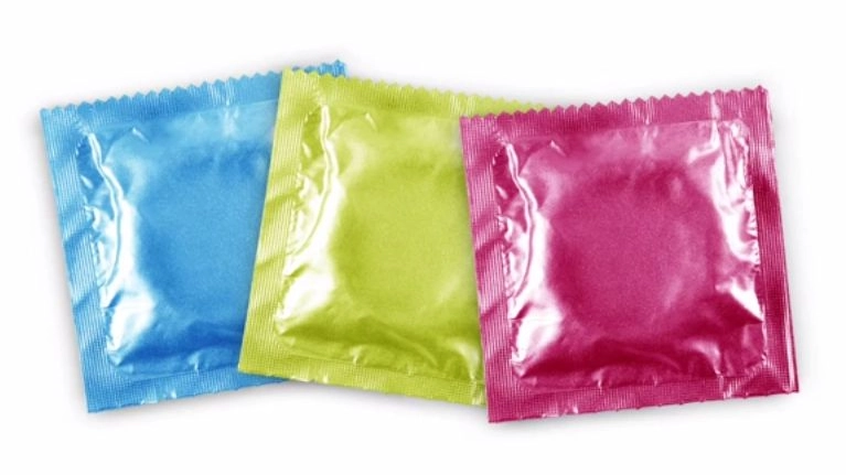 Preservativi che cambiano colore con le malattie (da youtube)