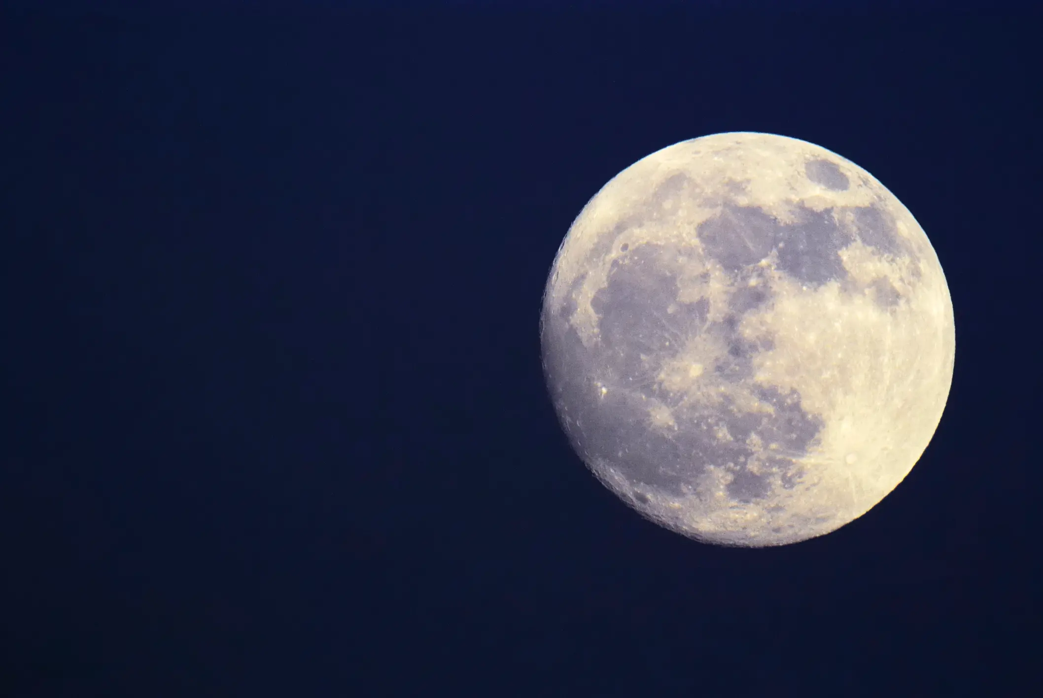 Eclissi lunare di penombra, tutto quello che c'è da sapere
