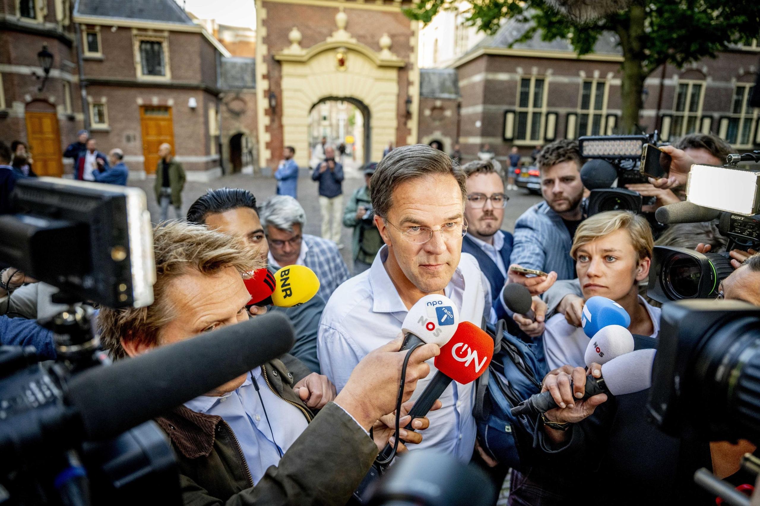 “Rutte IV has fallen.”  what is going on