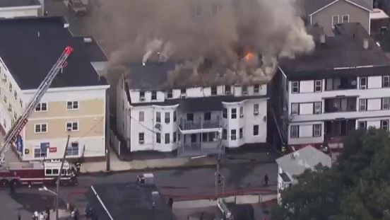 Massachusetts, edifici avvolti dalle fiamme a causa di esplosioni di gas (Twitter)