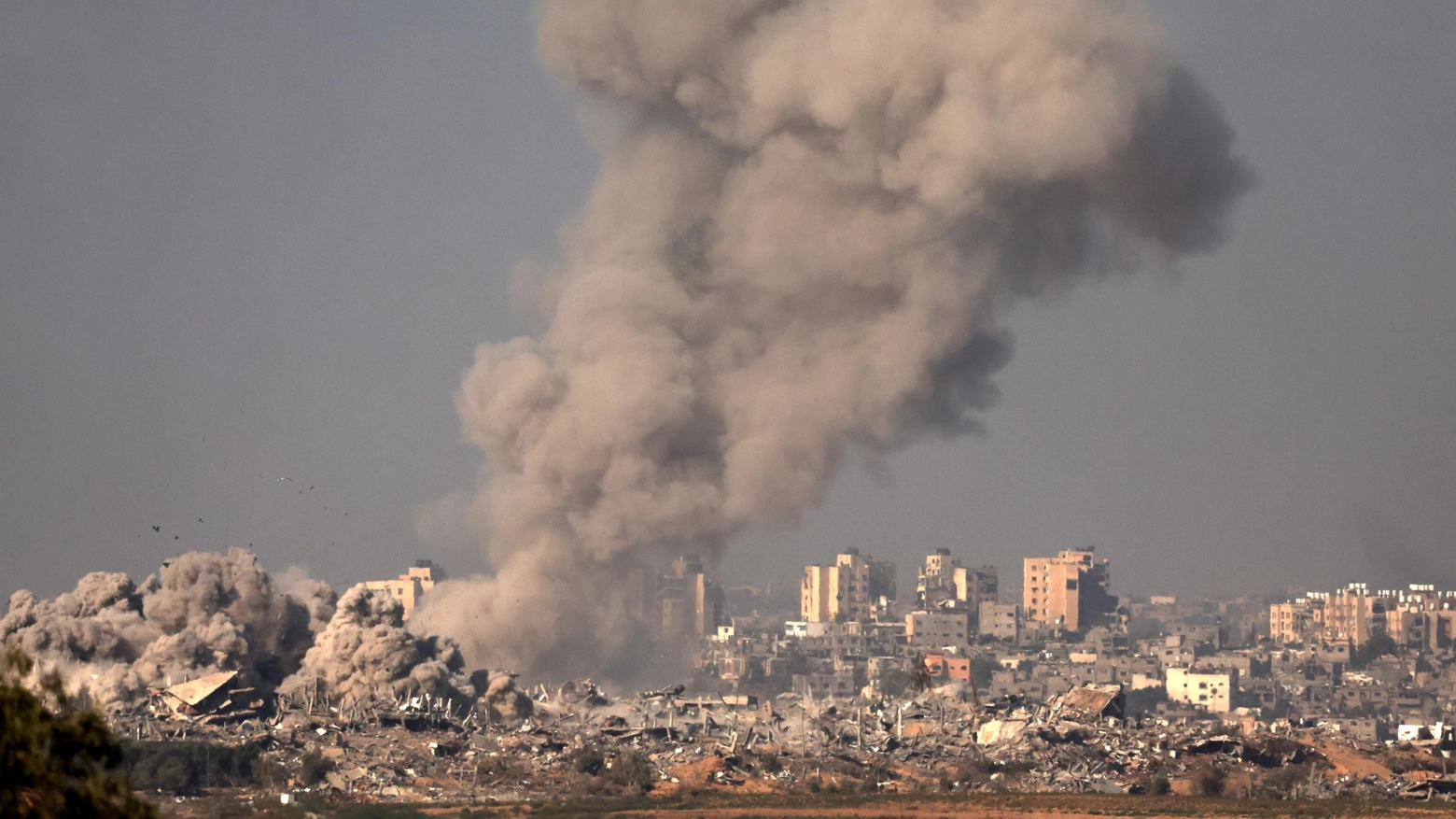 Continuano gli attacchi israeliano sulla Striscia di Gaza