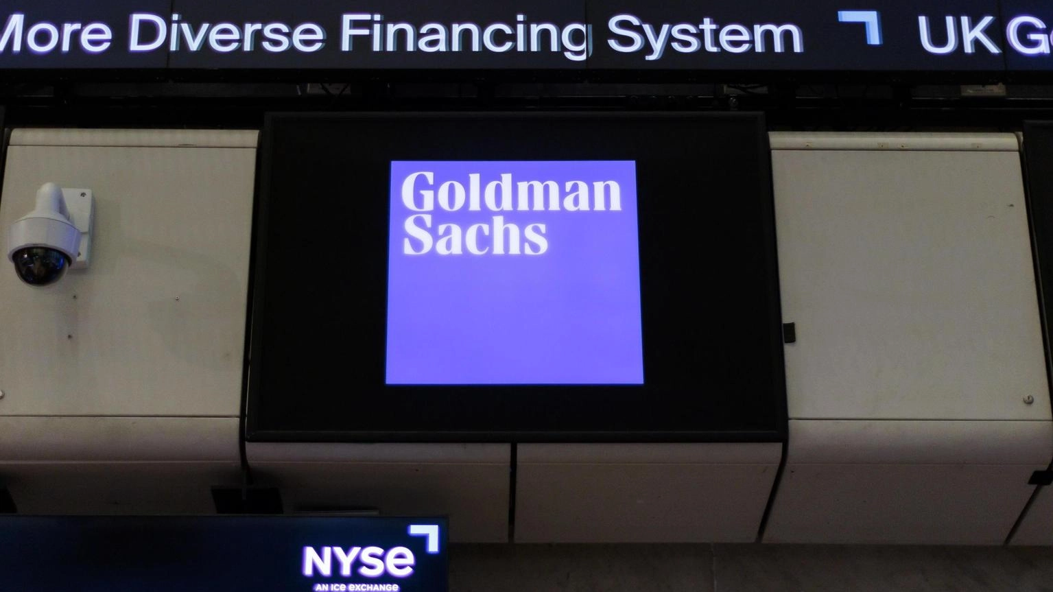 L'utile di Goldman Sachs del trimestre a due miliardi di dollari