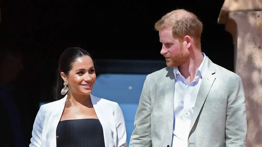 Meghan e Harry rompono la tradizione: su Instagram la prima foto del royal baby