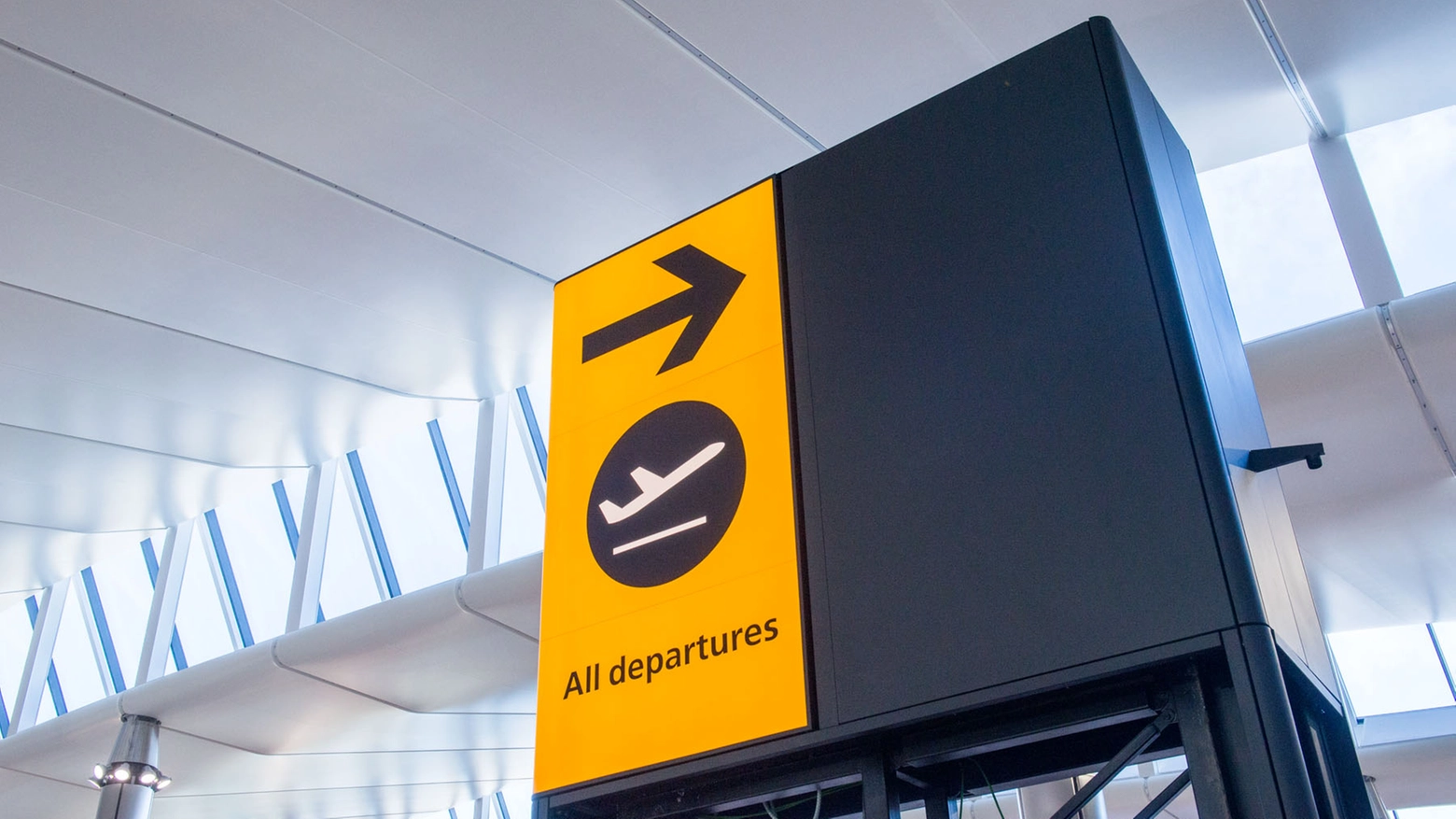 GB, un guasto tecnico sta creando caos negli aeroporti