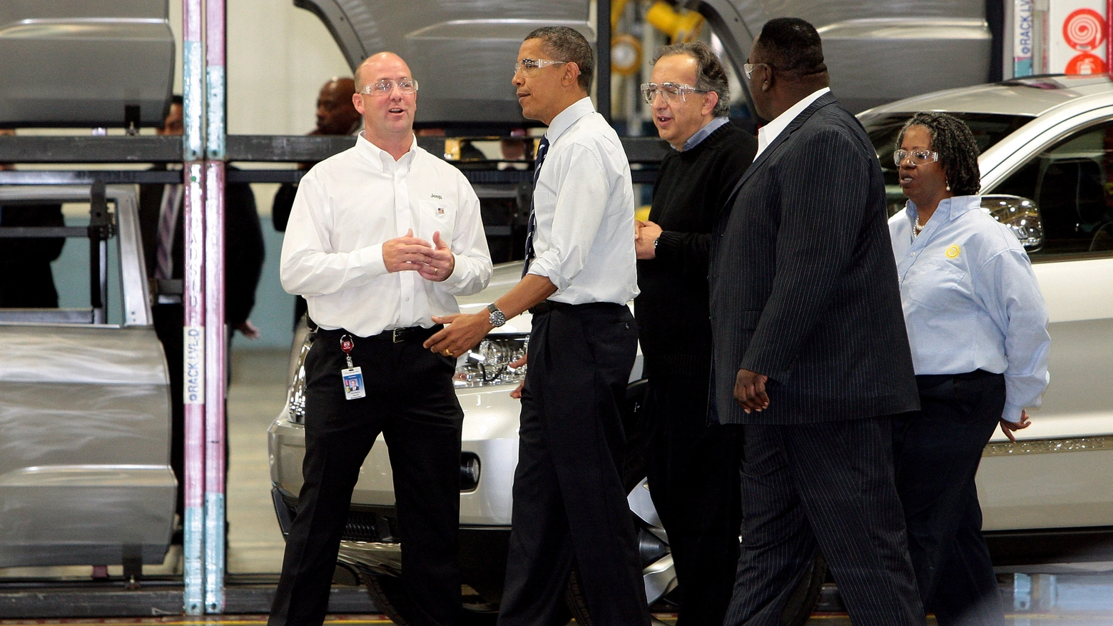 Detroit, Obama visita lo stabilimento Crysler con Marchionne (Ansa)