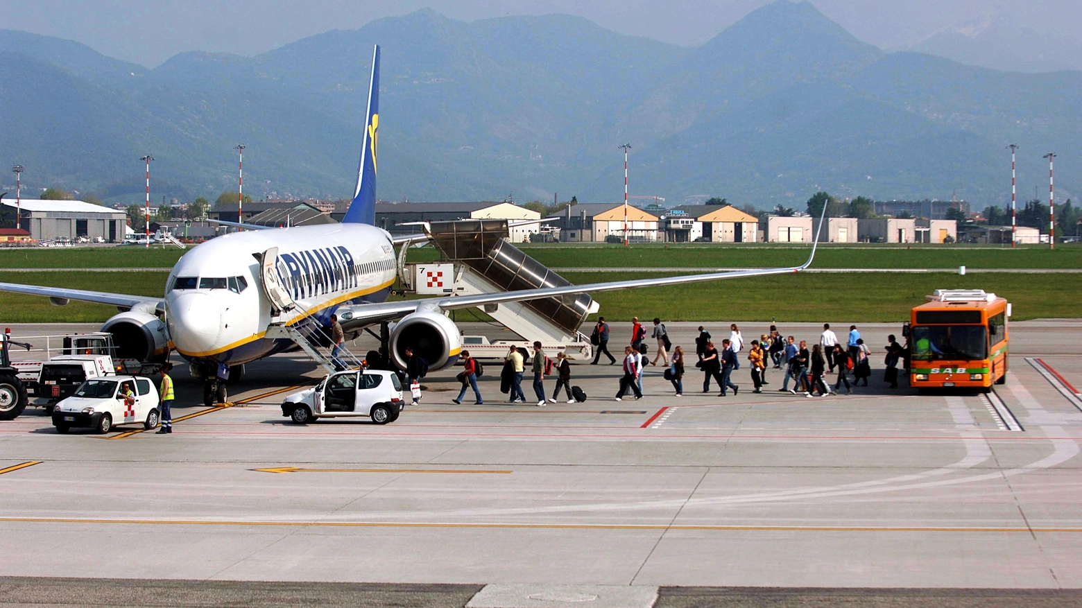 Un aereo Ryanair nello scalo di Orio al Serio (ImagoE)