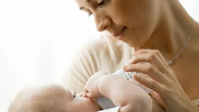 maternità, allattamento - foto generia