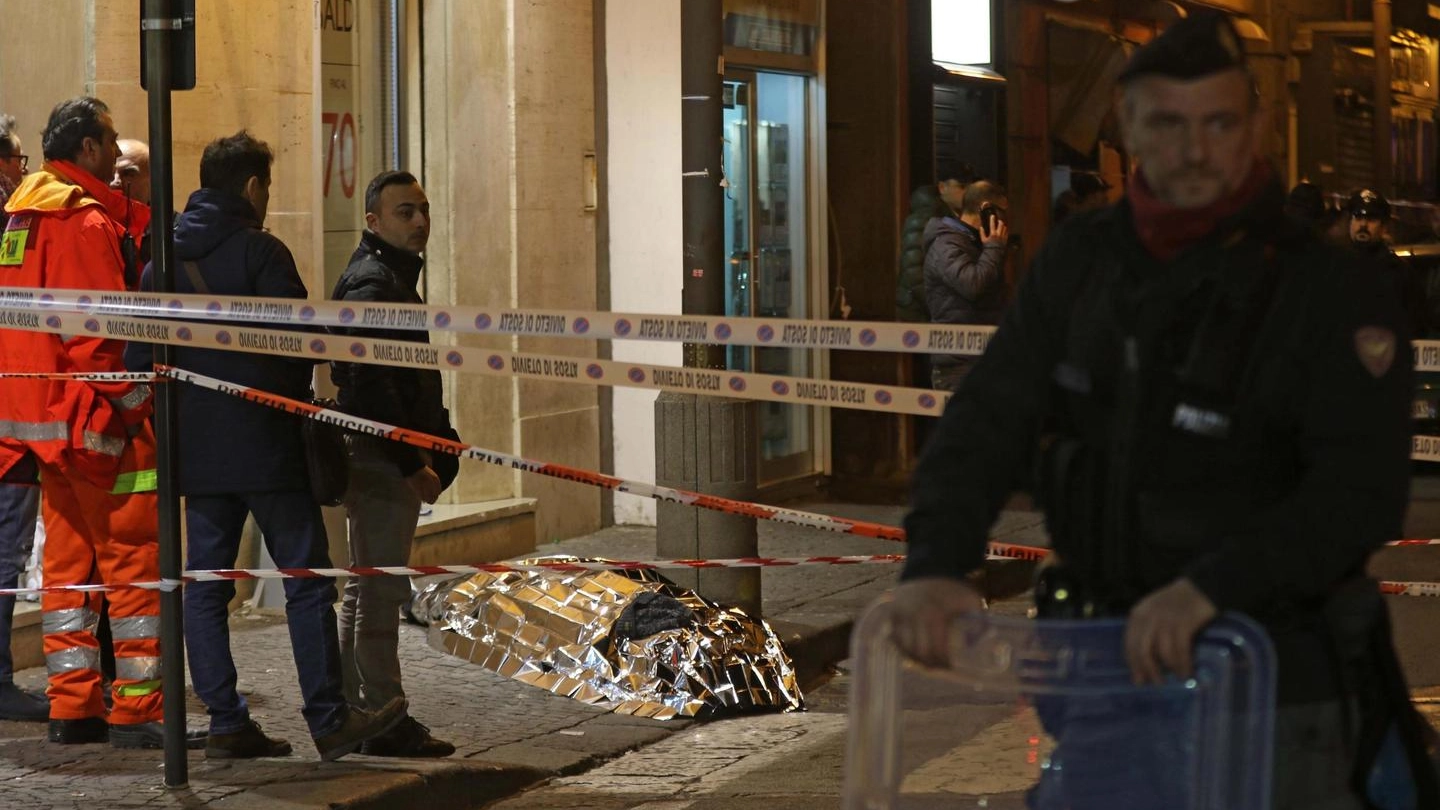 Tentata rapina a Frattamaggiore: gioielliere uccide bandito (Ansa)