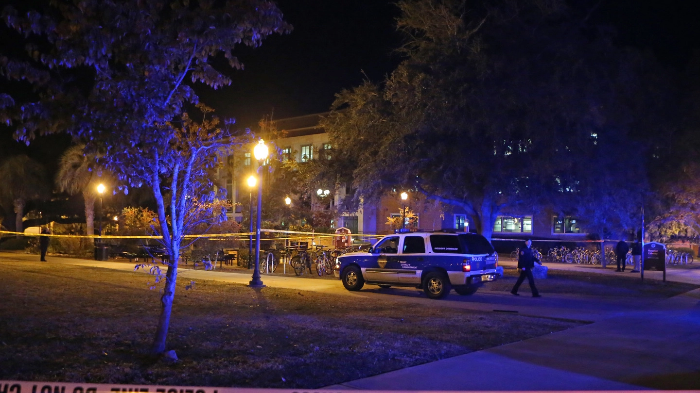 La scena della sparatoria al campus universitario di Florida State (AP PHOTO / STEVE CANNON)