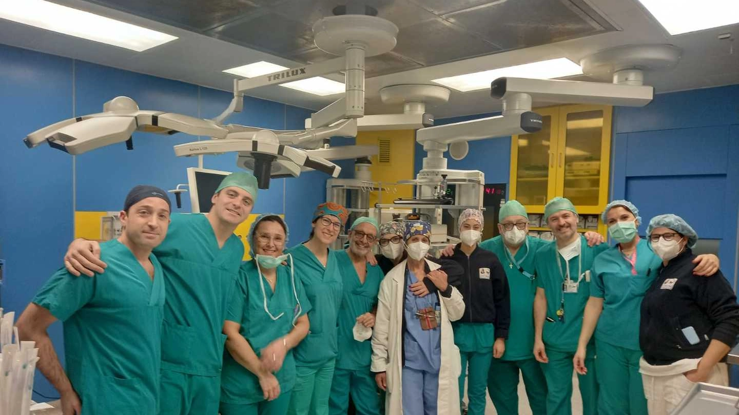 Dal Policlinico di Bari al Santobono Napoli per operare una bimba con un tumore
