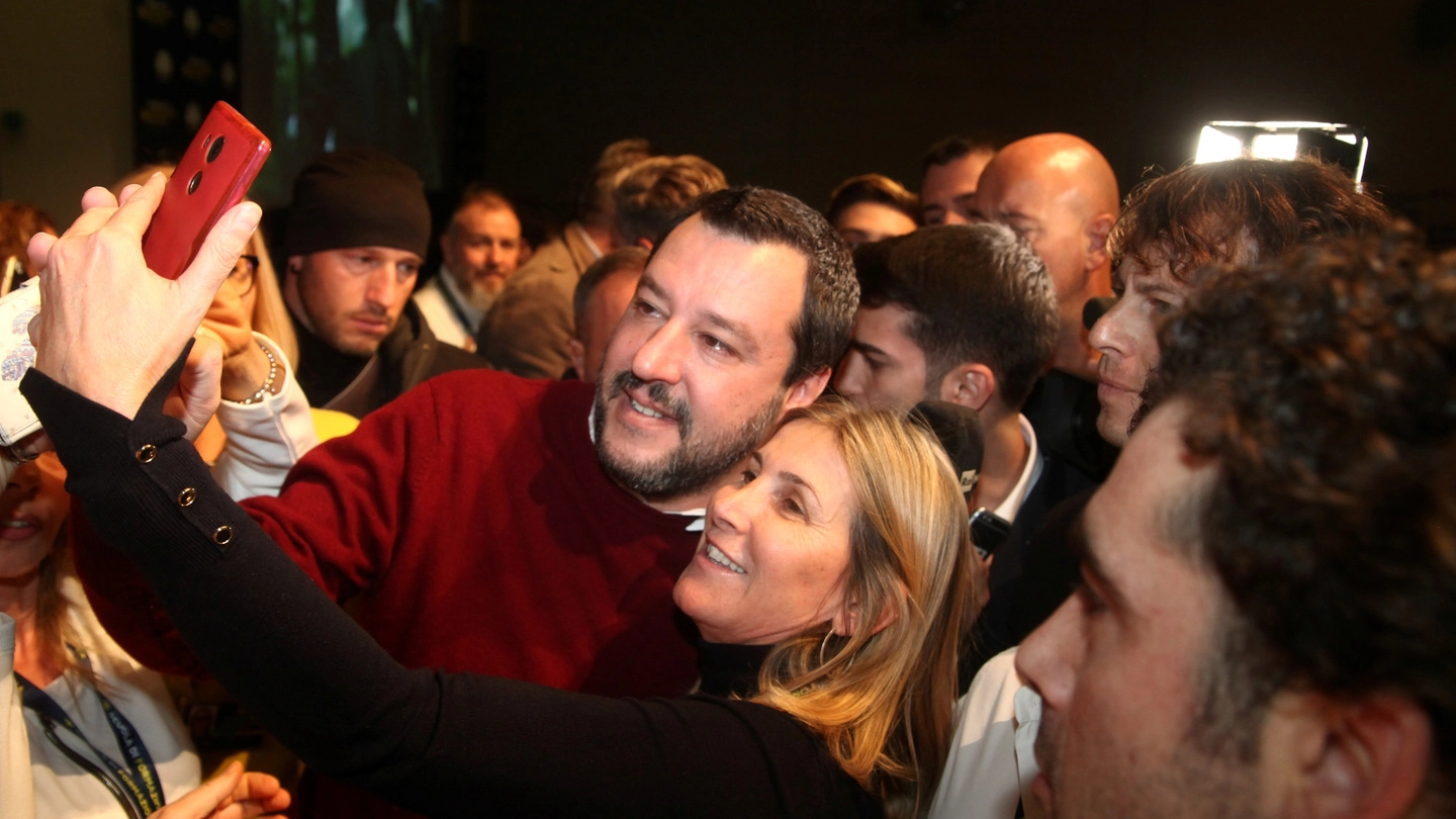Salvini al alla Scuola Politica della Lega (LaPresse)