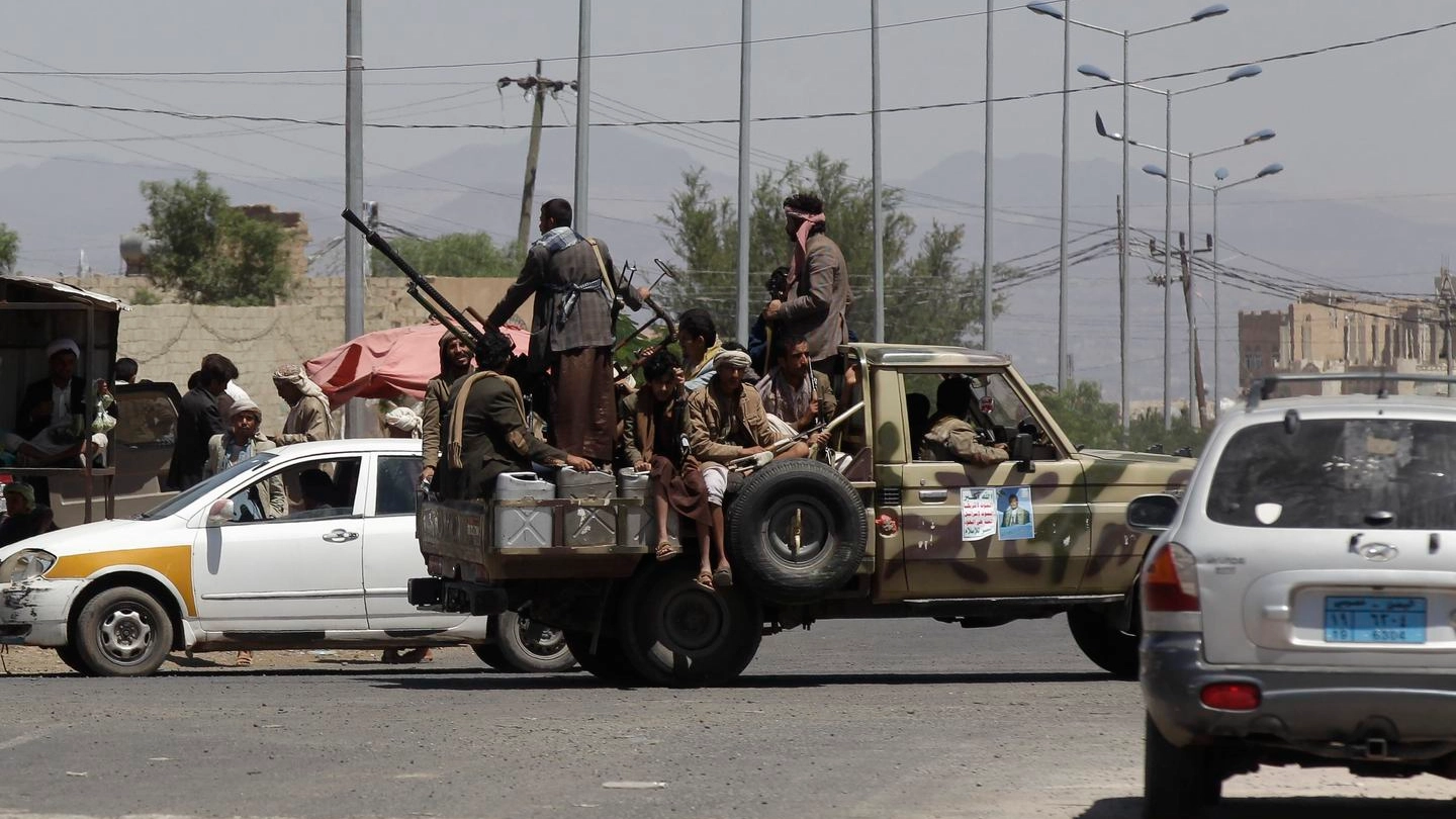 I ribelli sciiti controllano le strade della capitale dello Yemen, Sanaa  (Reuters)