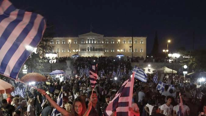 Grecia: 52,3% scrutinio, No al 61,2%
