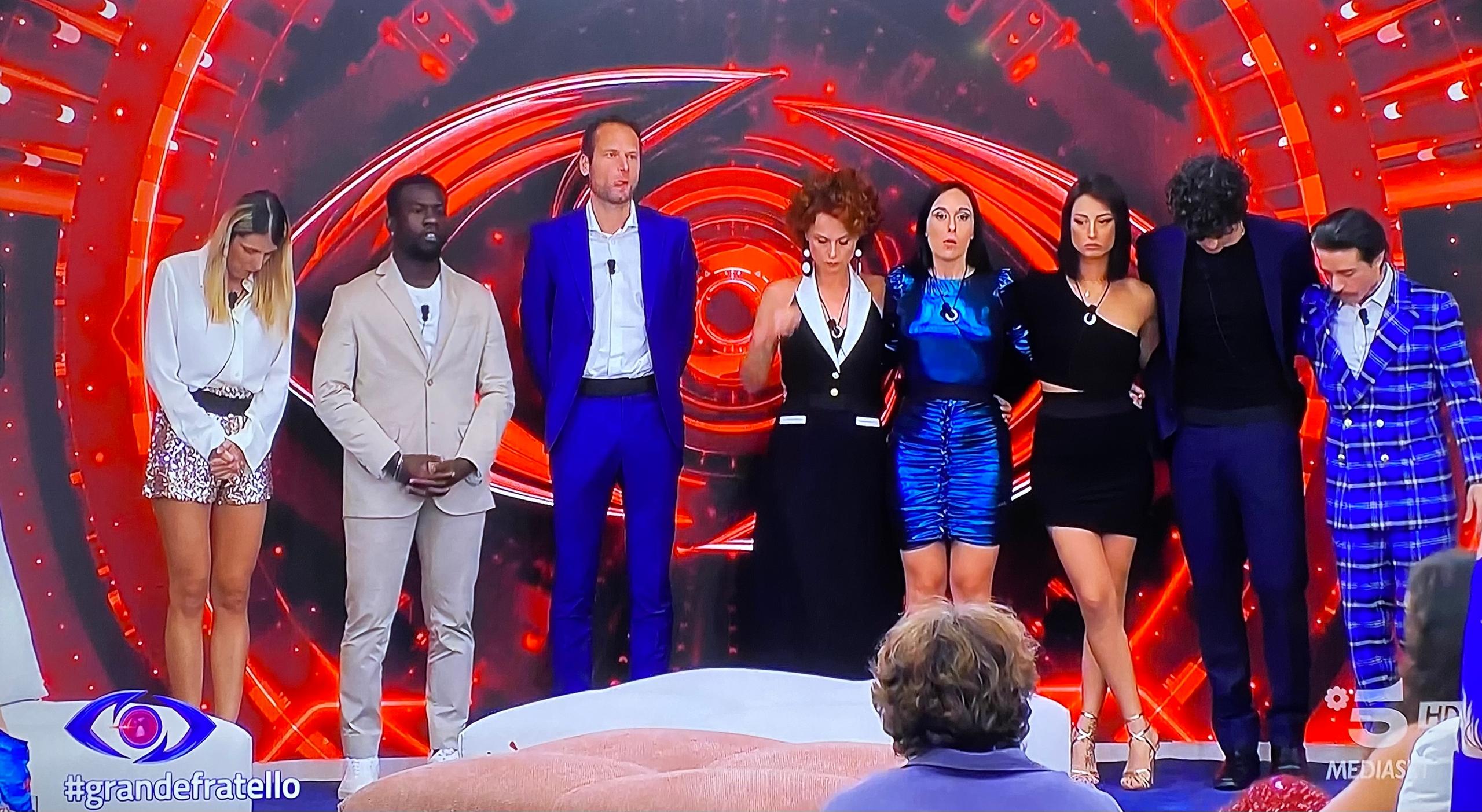 Big Brother October 5, candidates and those excluded from the House of Representatives.  Beatrice Luzzi is immune