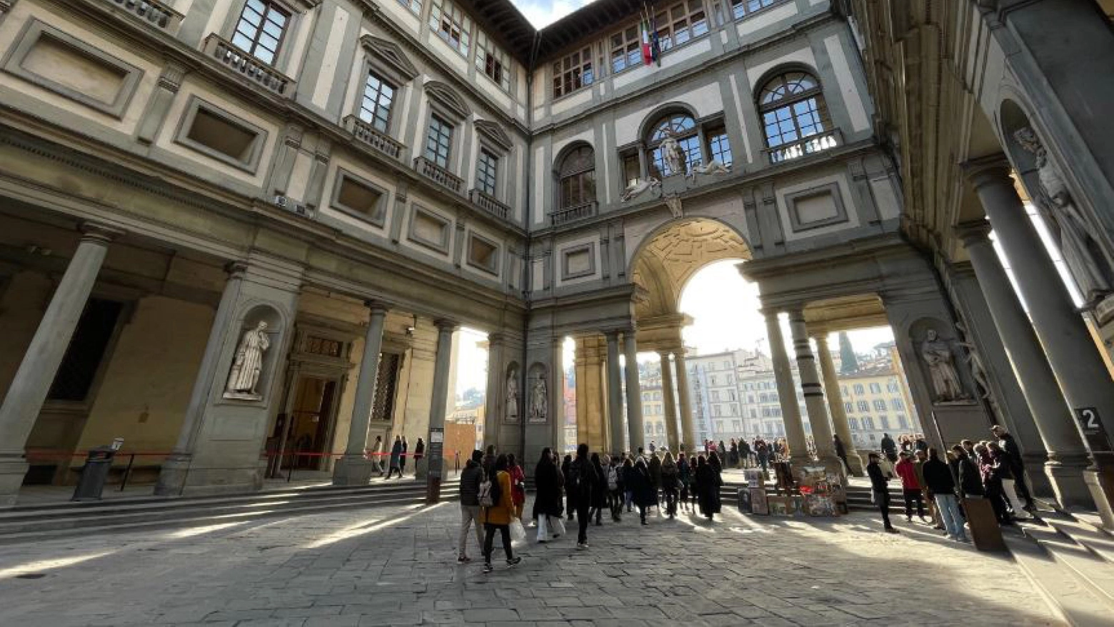 La Galleria degli Uffizi a Firenze (Ansa)