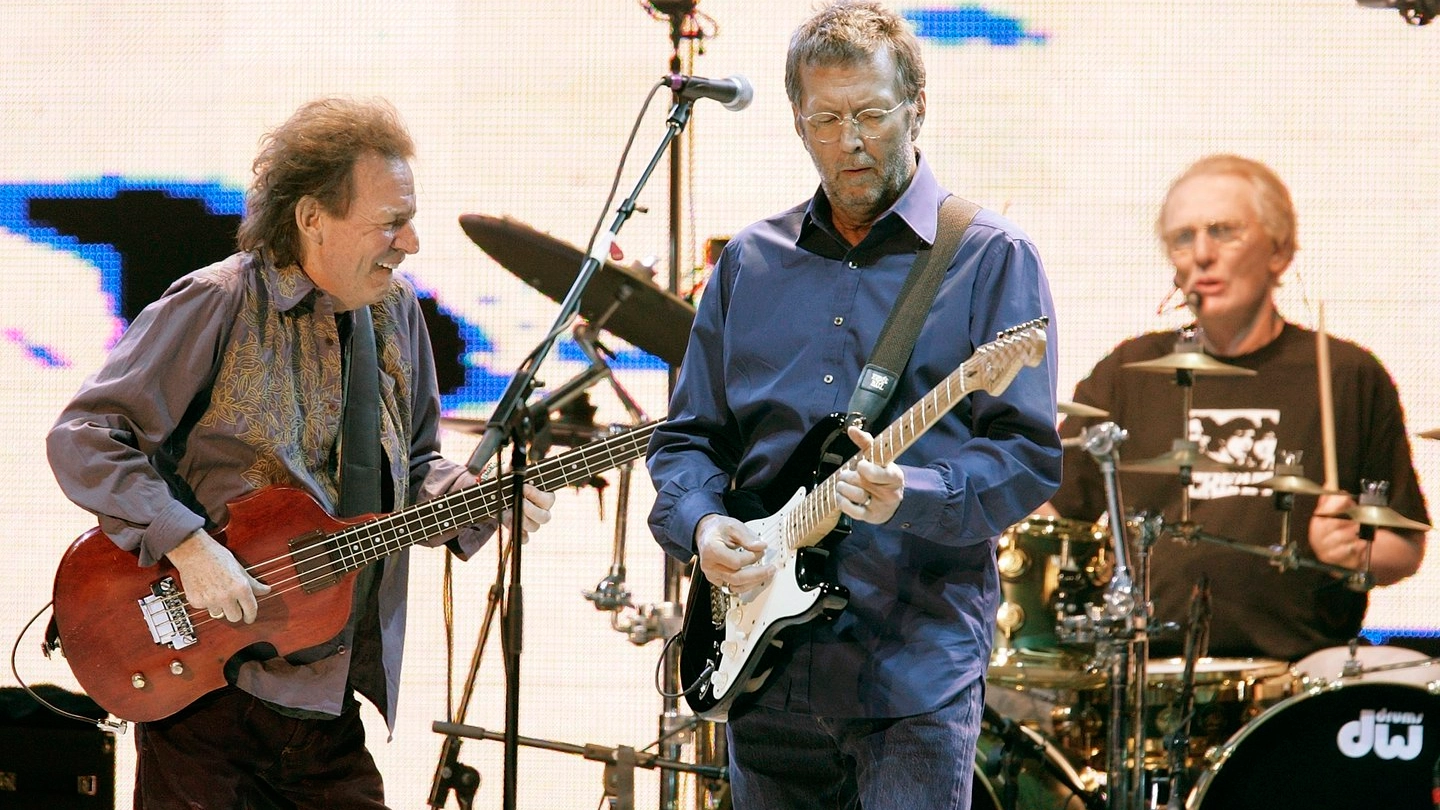 Jack Bruce, Eric Clapton e Ginger Baker al Madison Square Garden nel 2005 (Reuters)