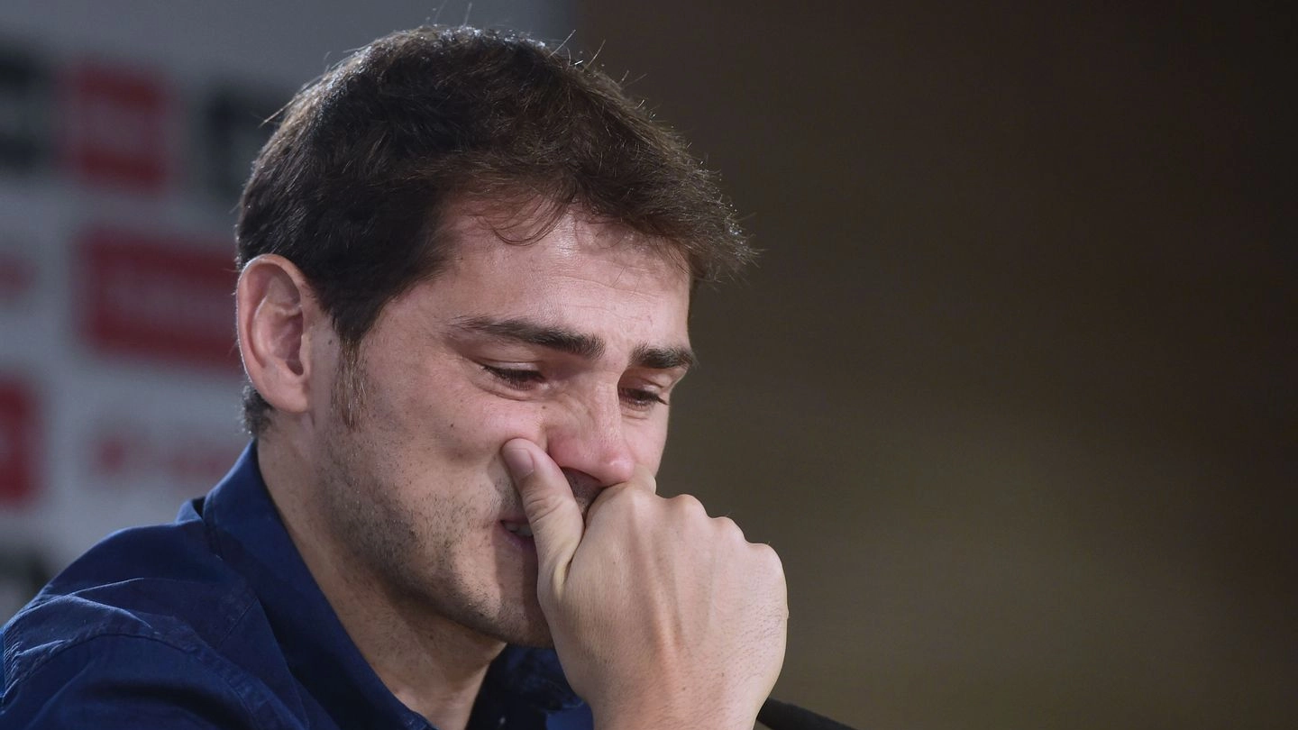 Casillas in lacrime nel giorno dell'addio al Real (Afp)