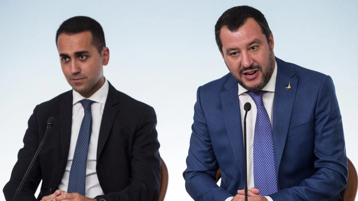 I ministri Salvini e Di Maio (Ansa)