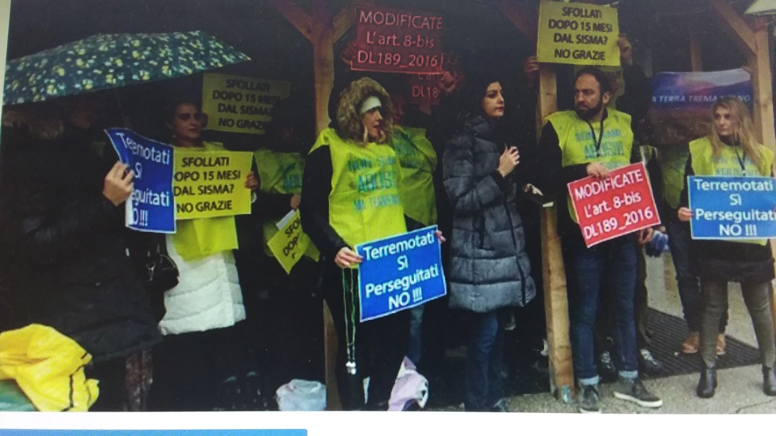 Casette di legno, la protesta va su Facebook