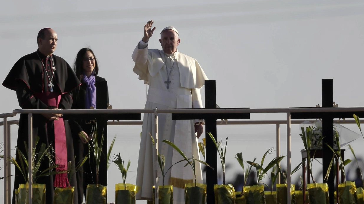 Papa Francesco al confine Messico-Usa (Ansa)