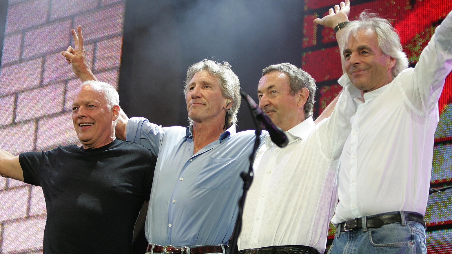 Dave Gilmour, Roger Waters, Nick Mason e Rick Wright al Live 8 (Lapresse)