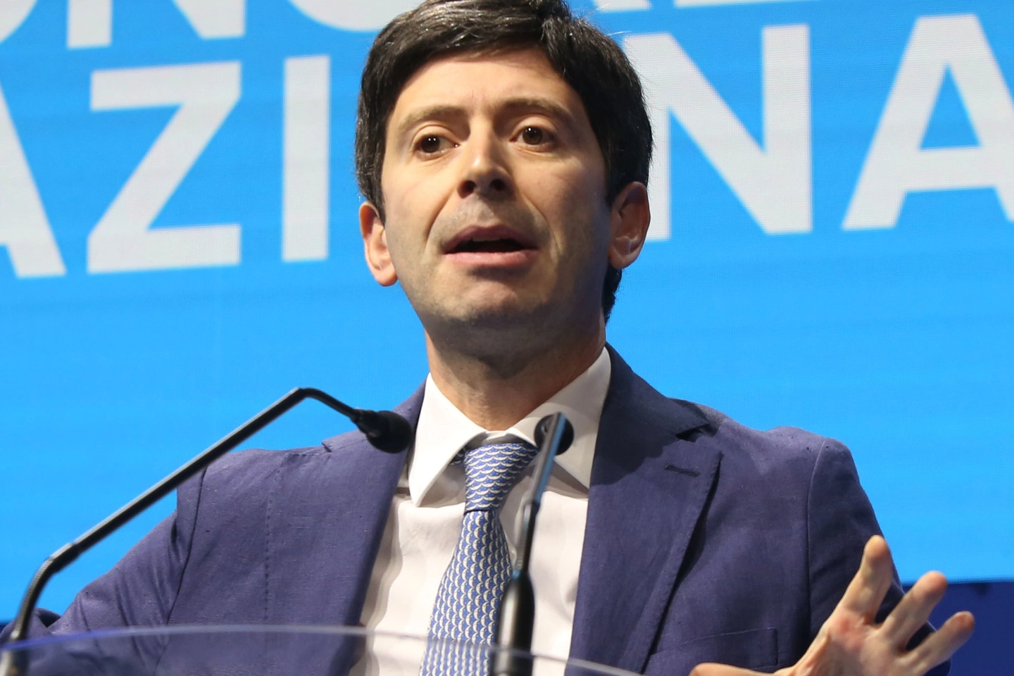 Roberto Speranza, 43 anni, ministro della Salute dal 2019, è segretario di Articolo Uno